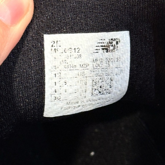 Men’s NEW BALANCE Fresh Foam X 880v12 - Black with Lead/Light Aluminum- Size 12 - Picture 10 of 11